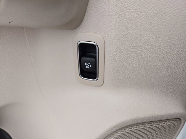 New 2026 Mercedes-Benz GLB 250 4MATIC image 23