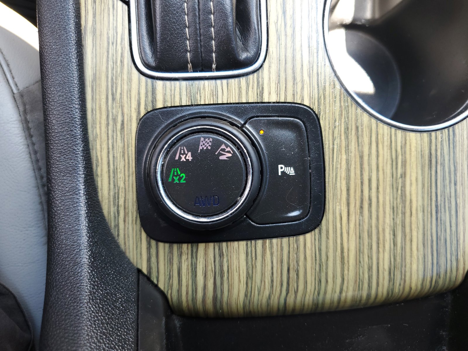 Used 2019 GMC Acadia SLT image 30