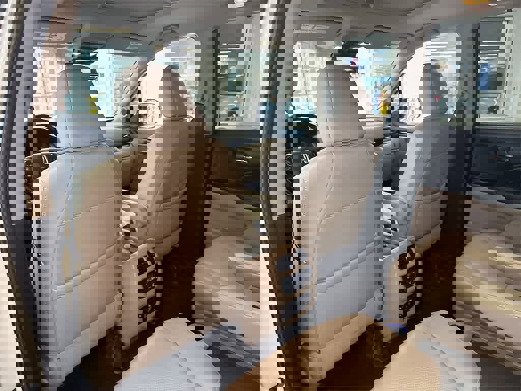 Used 2018 Honda Pilot Elite image 19