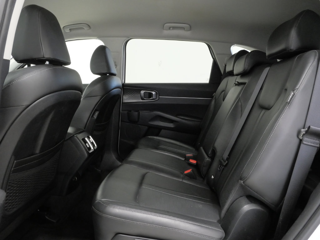 Used 2024 Kia Sorento S FWD image 25