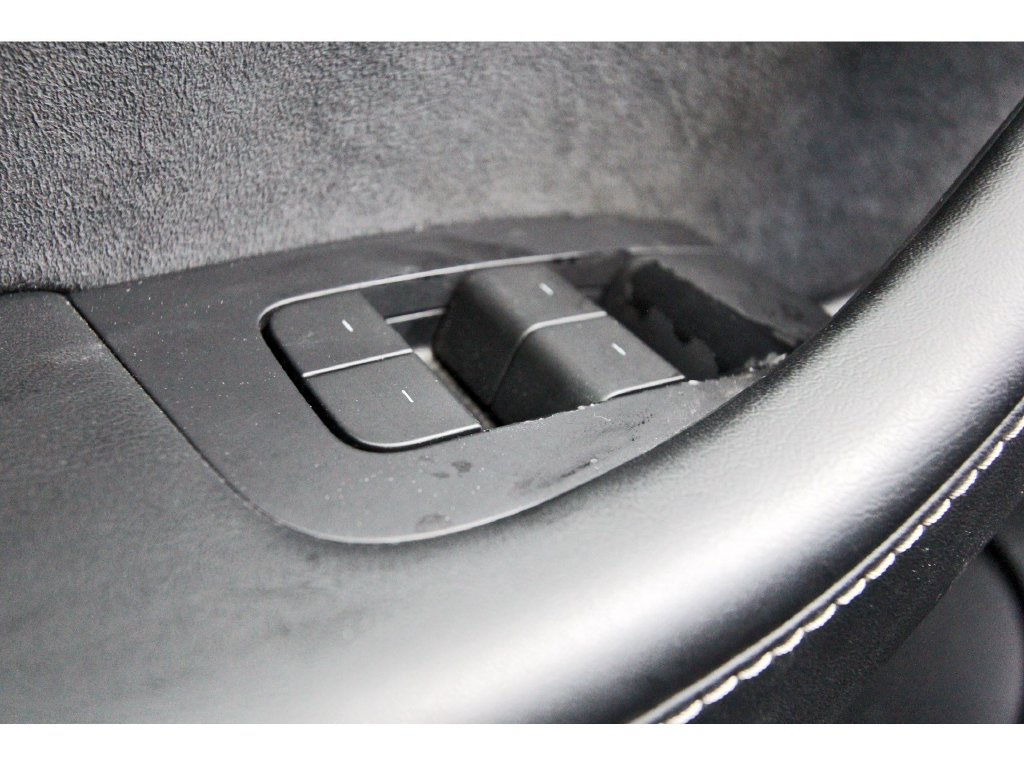 Used 2022 Tesla Model Y Performance AWD/4WD image 21
