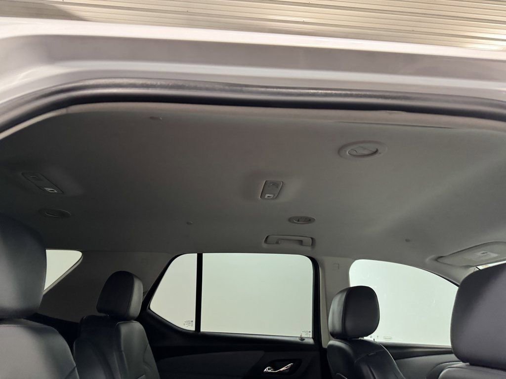 Used 2021 Chevrolet Traverse Premier image 16
