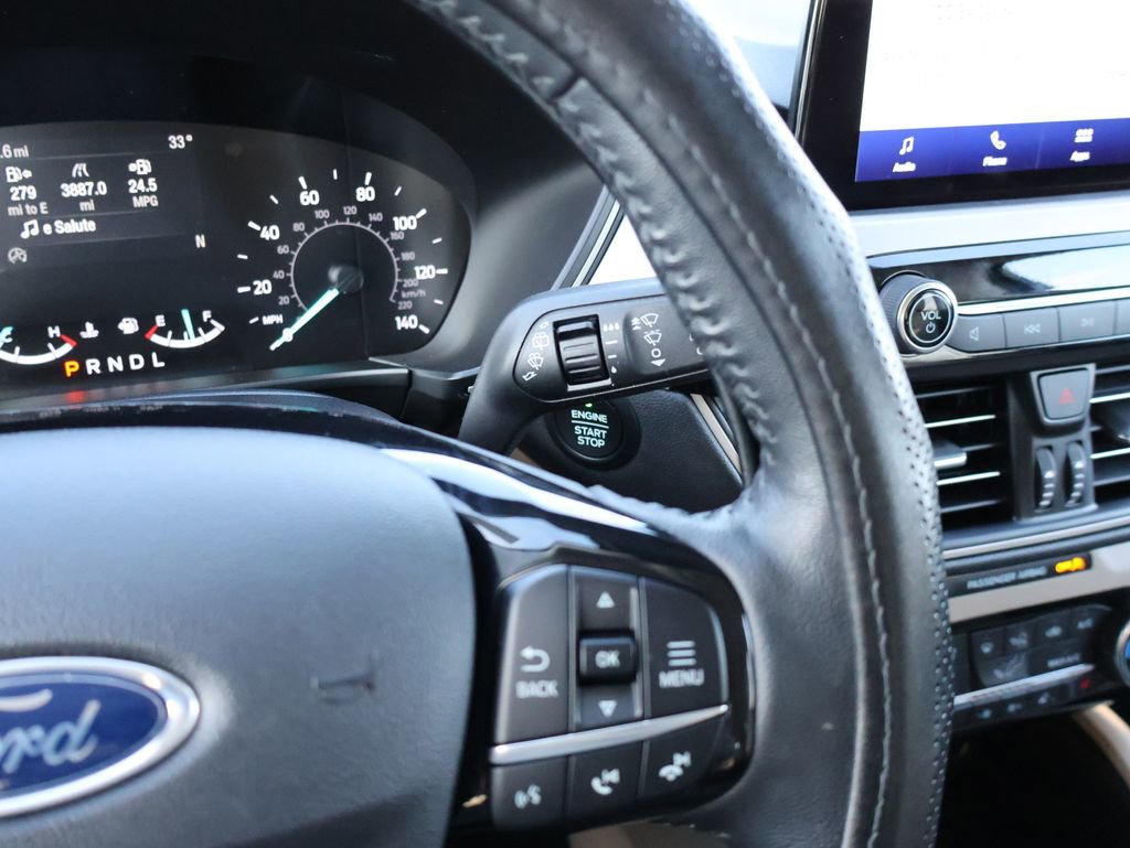 Used 2021 Ford Escape SEL image 33