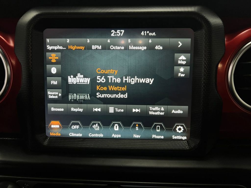 Used 2022 Jeep Gladiator Rubicon w/ LED Lighting Group image 21