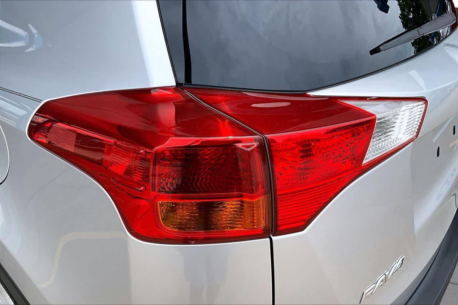 Used 2015 Toyota RAV4 Limited w/ Technology Package FWD image 29