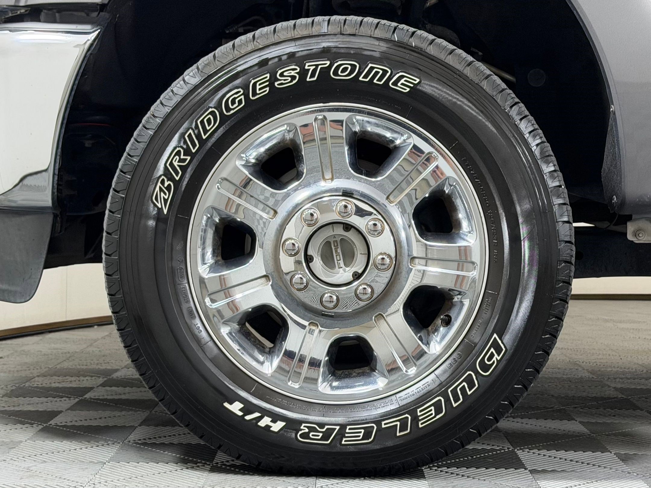 Used 2014 Ford F250 Lariat w/ Chrome Package image 12