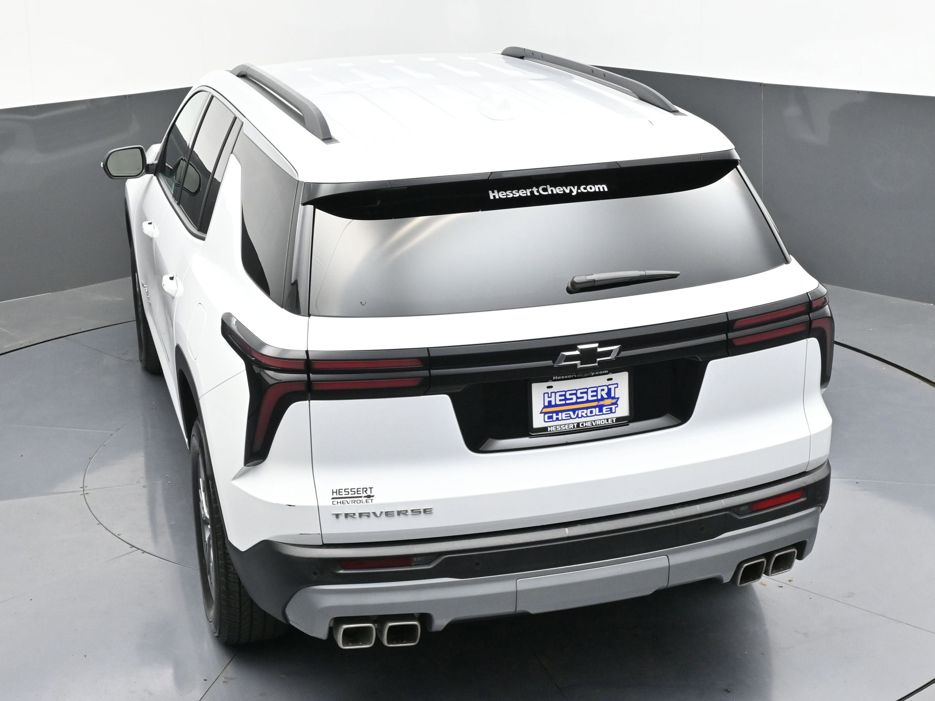 Used 2026 Chevrolet Traverse LT w/ Driver Confidence Package FWD image 43