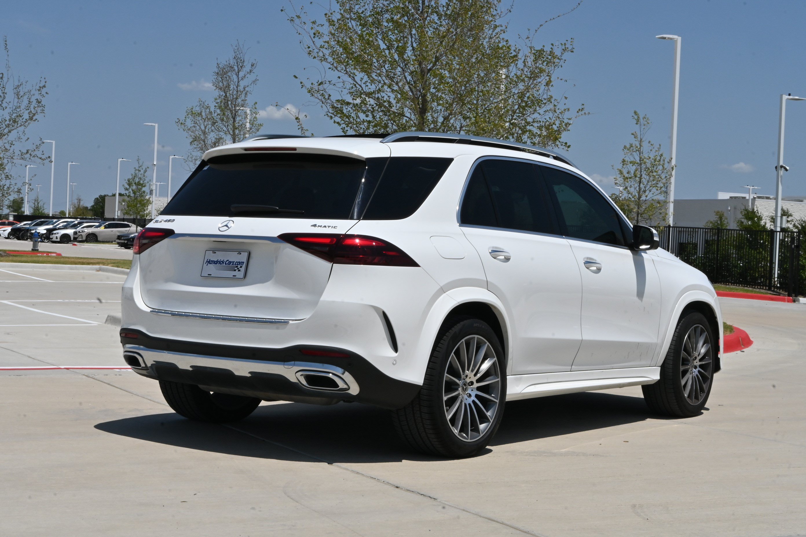 Used 2024 Mercedes-Benz GLE 450 4MATIC image 9