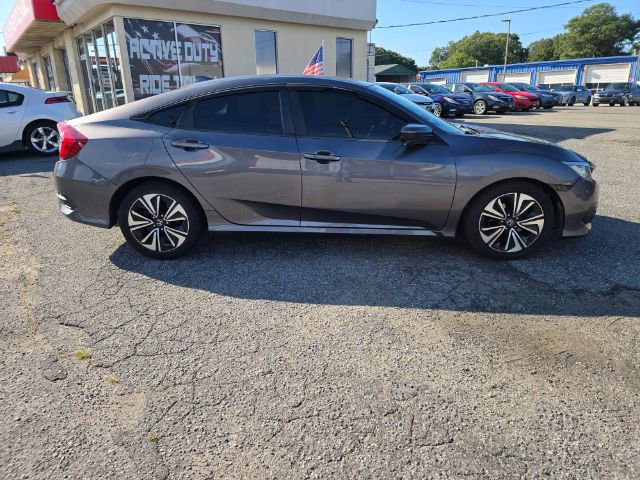 Used 2018 Honda Civic EX-L image 4