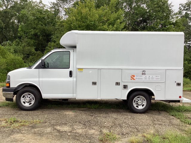New 2025 Chevrolet Express 3500 w/ Power Convenience Package image 8