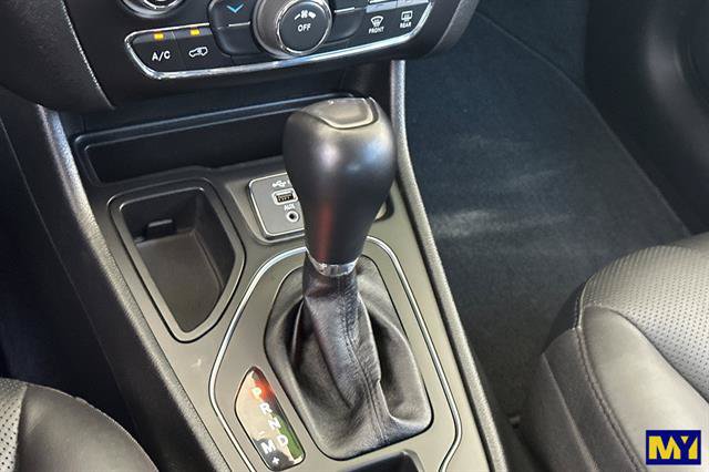 Used 2021 Jeep Cherokee Latitude Lux FWD image 28