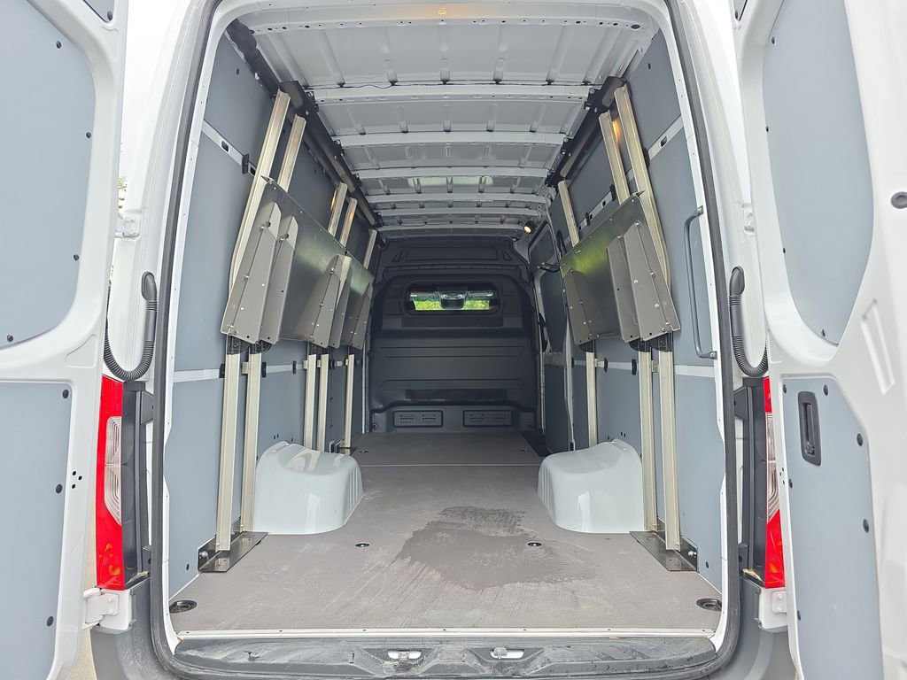Used 2024 Mercedes-Benz Sprinter 3500 image 14