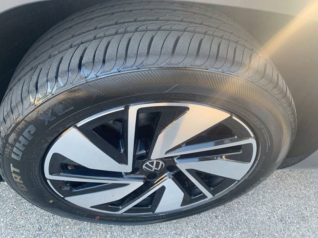 Used 2025 Volkswagen Atlas SE AWD/4WD image 31