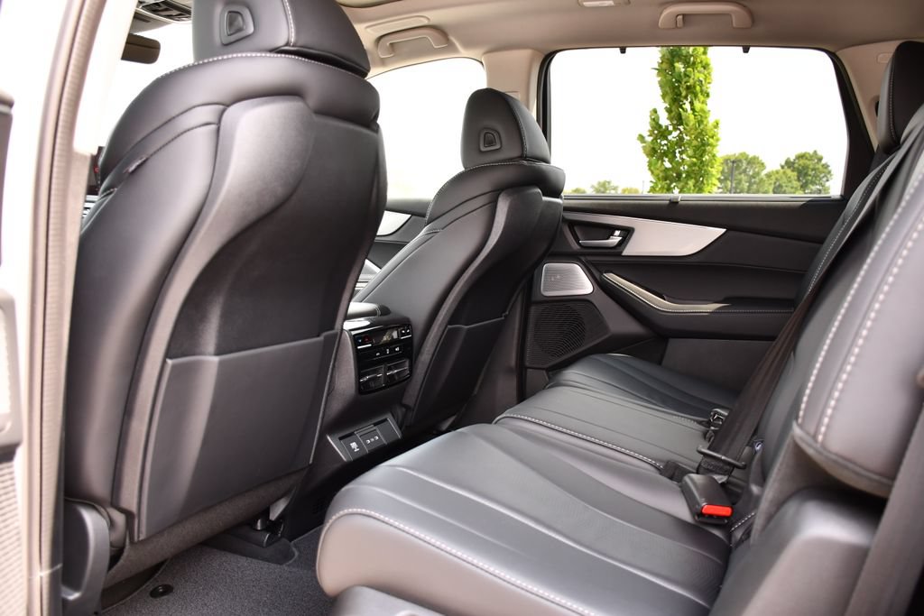 Certified 2026 Acura MDX w/ Technology Package AWD/4WD image 19