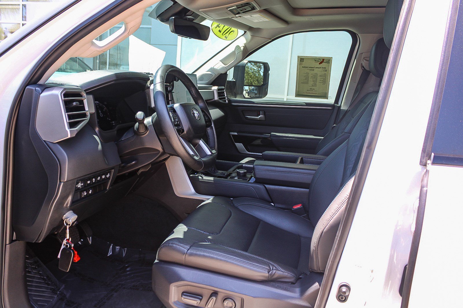 Used 2024 Toyota Tundra Limited AWD/4WD image 19