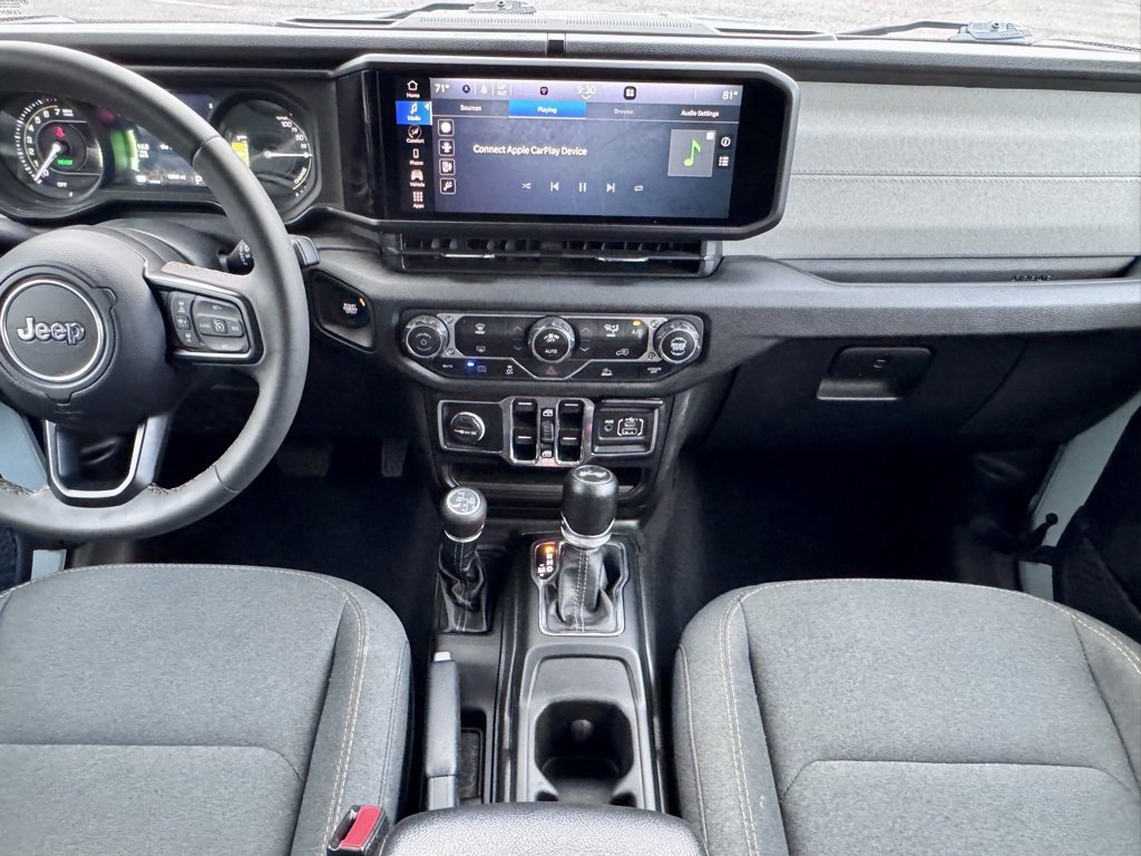 Used 2024 Jeep Wrangler Unlimited image 11