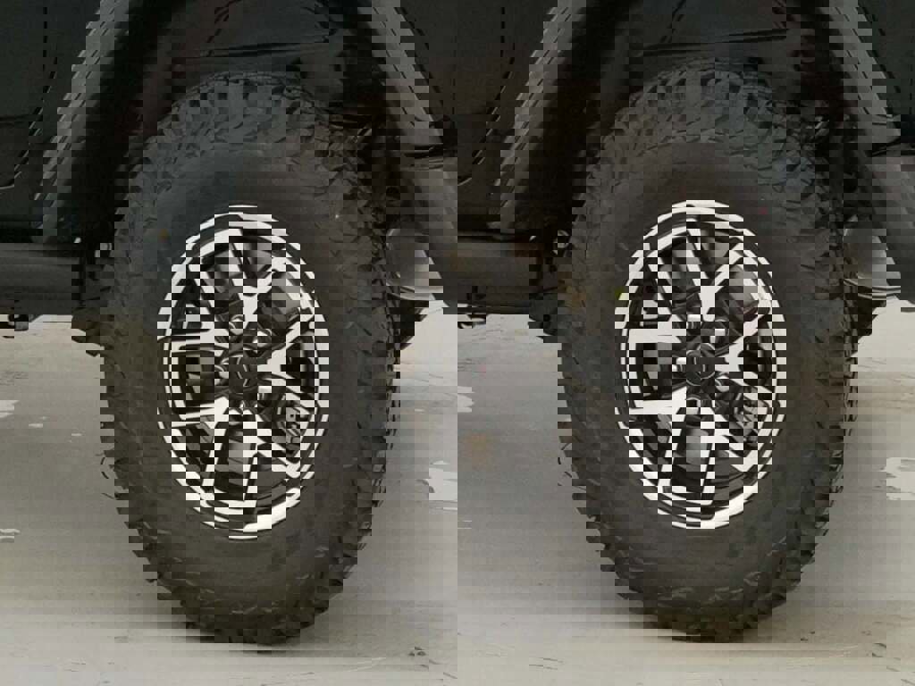 New 2025 Jeep Wrangler Rubicon w/ Convenience Group image 32