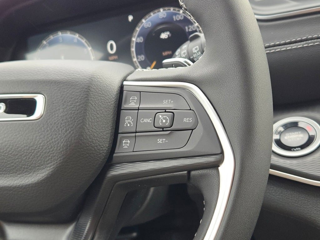 New 2025 Jeep Grand Cherokee L Altitude image 35