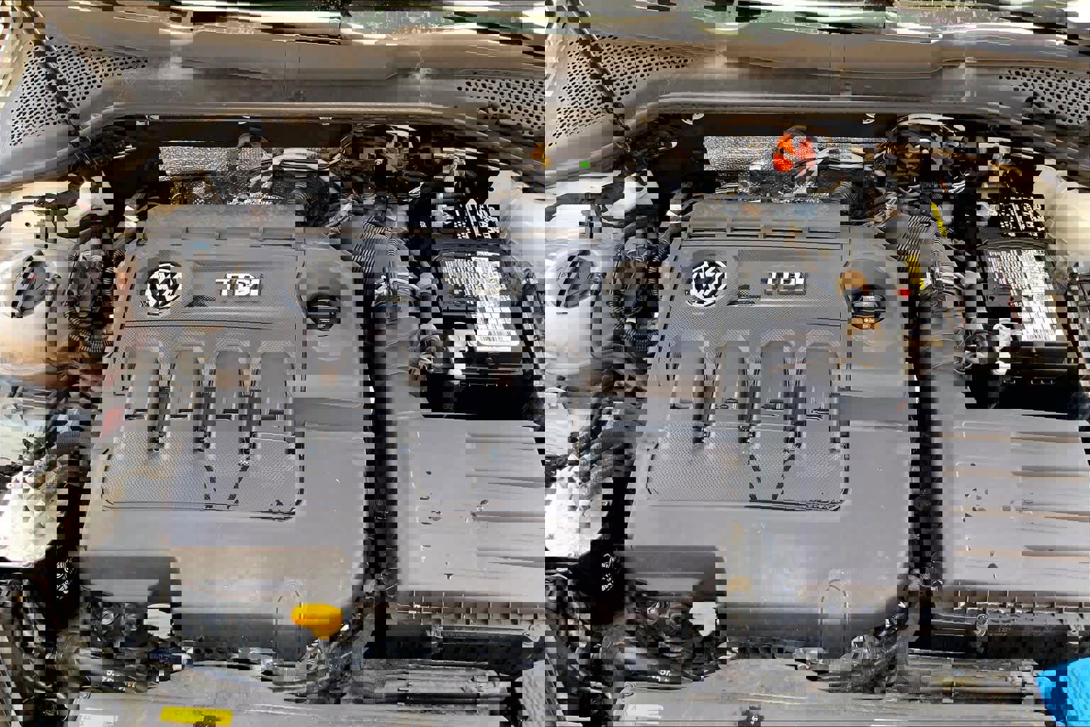 Used 2015 Volkswagen Golf TDI S FWD image 31