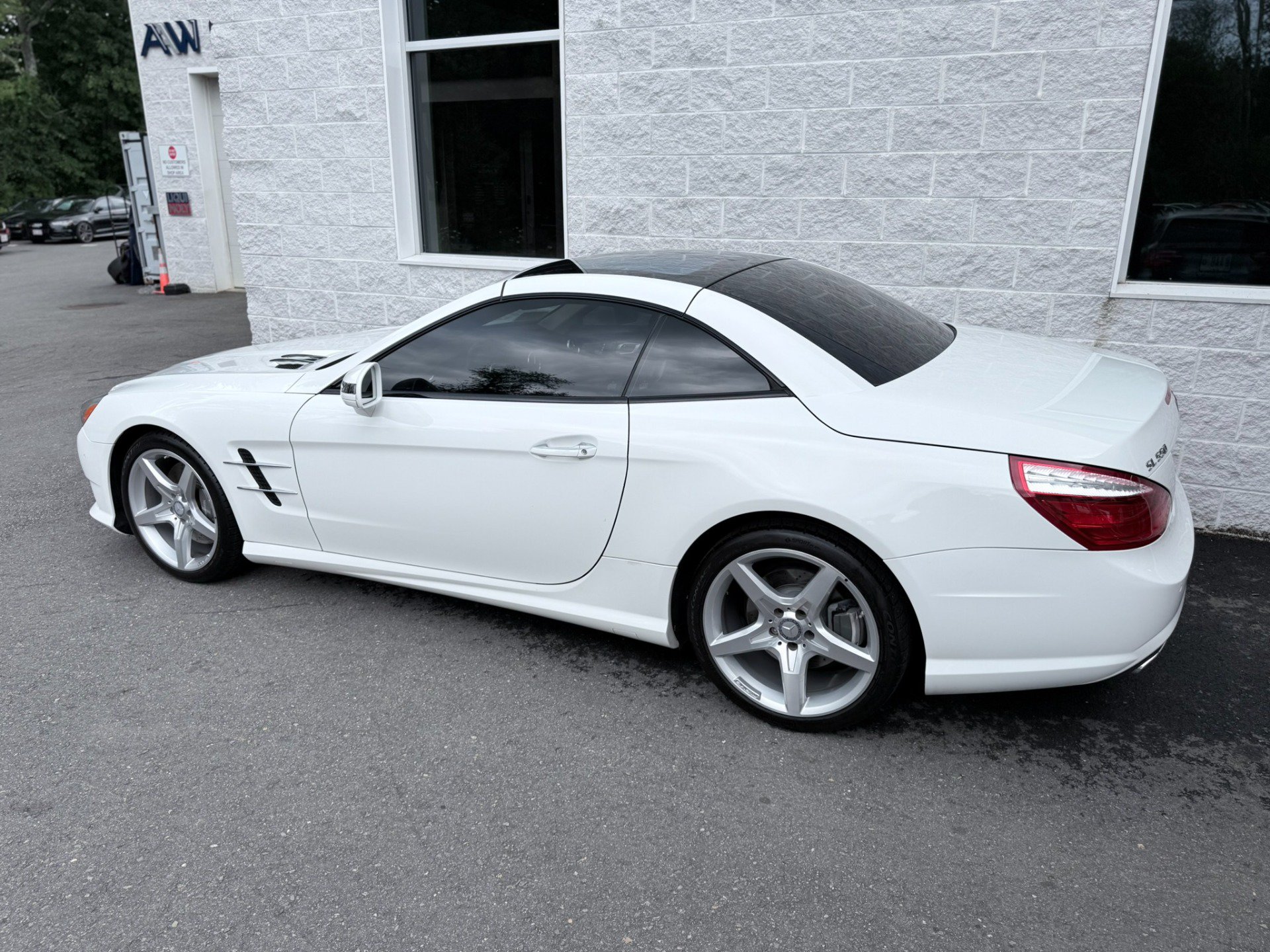 Used 2015 Mercedes-Benz SL 550 image 7