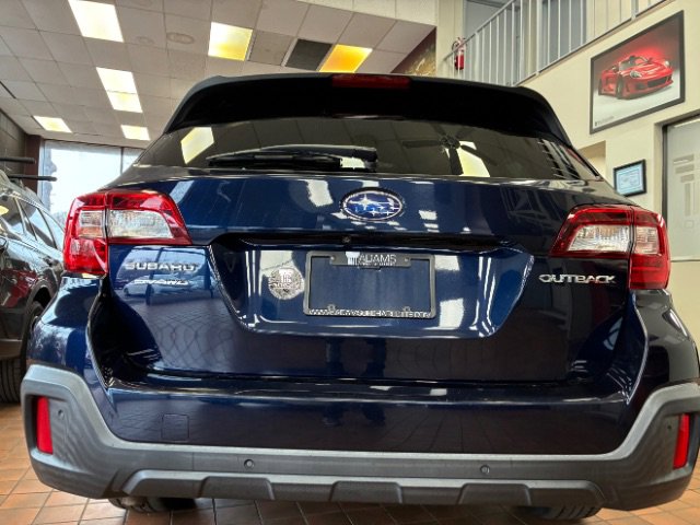 Used 2018 Subaru Outback 2.5i Limited AWD/4WD image 11