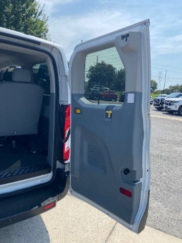 Used 2015 Ford Transit 150 XLT RWD image 10