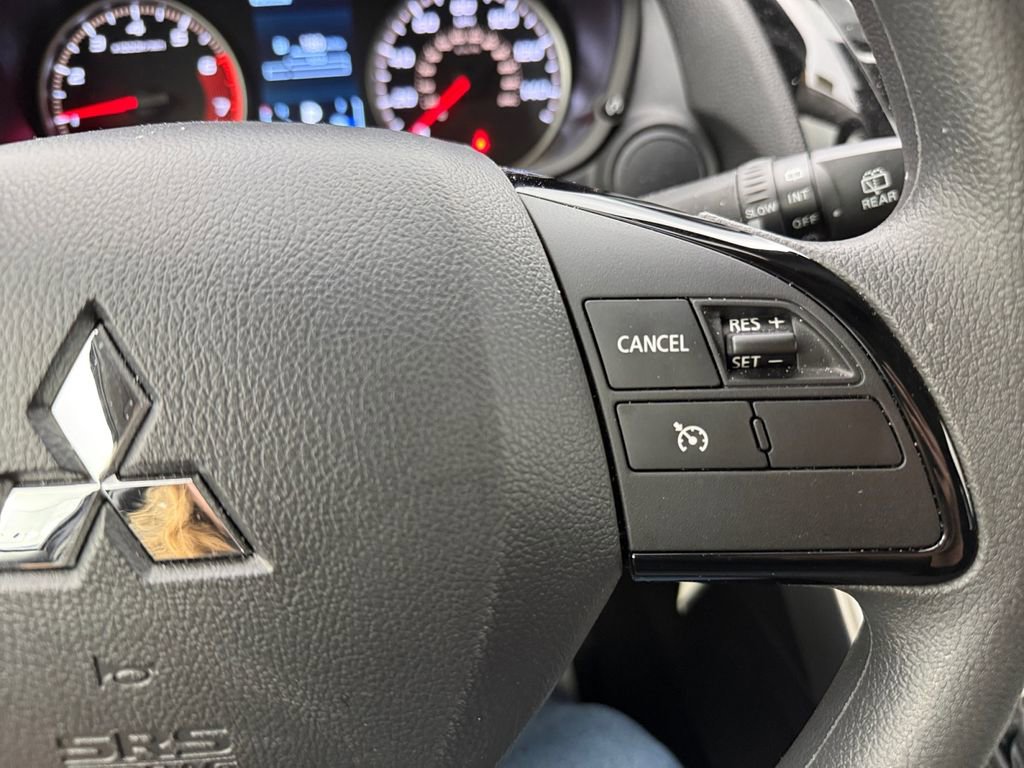 Used 2025 Mitsubishi Eclipse Cross ES image 33