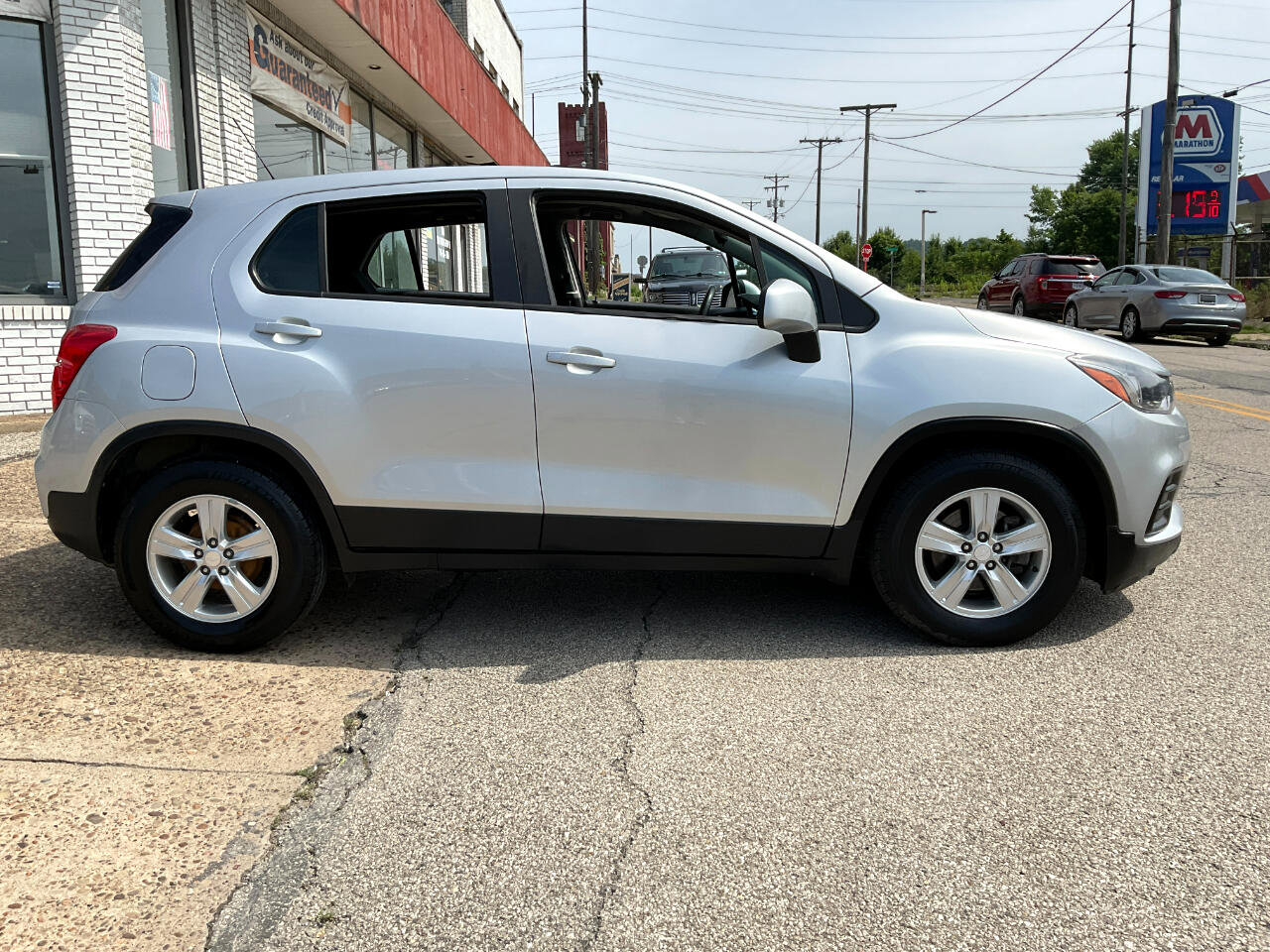 Used 2019 Chevrolet Trax LS image 2