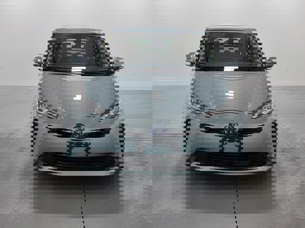 Used 2020 Toyota Prius image 2