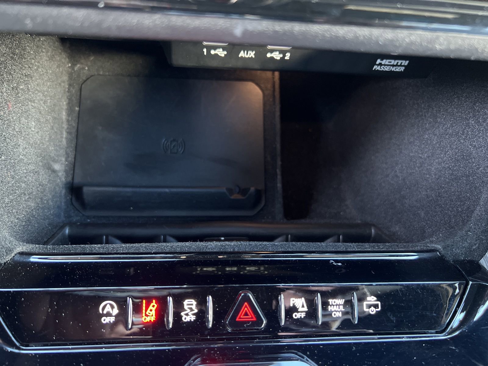 Used 2022 Jeep Wagoneer Series III w/ Flexible Seating Group image 25