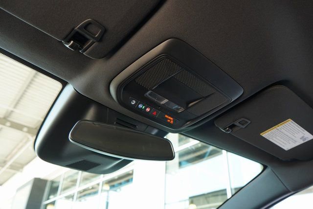 New 2025 Chevrolet Equinox EV LT image 19