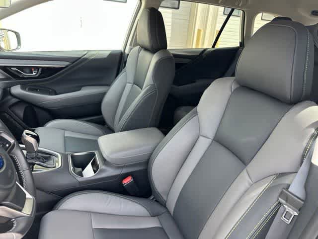 Used 2023 Subaru Outback Onyx Edition AWD/4WD image 3