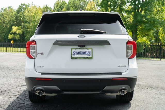 Used 2022 Ford Explorer XLT w/ Equipment Group 202A image 11