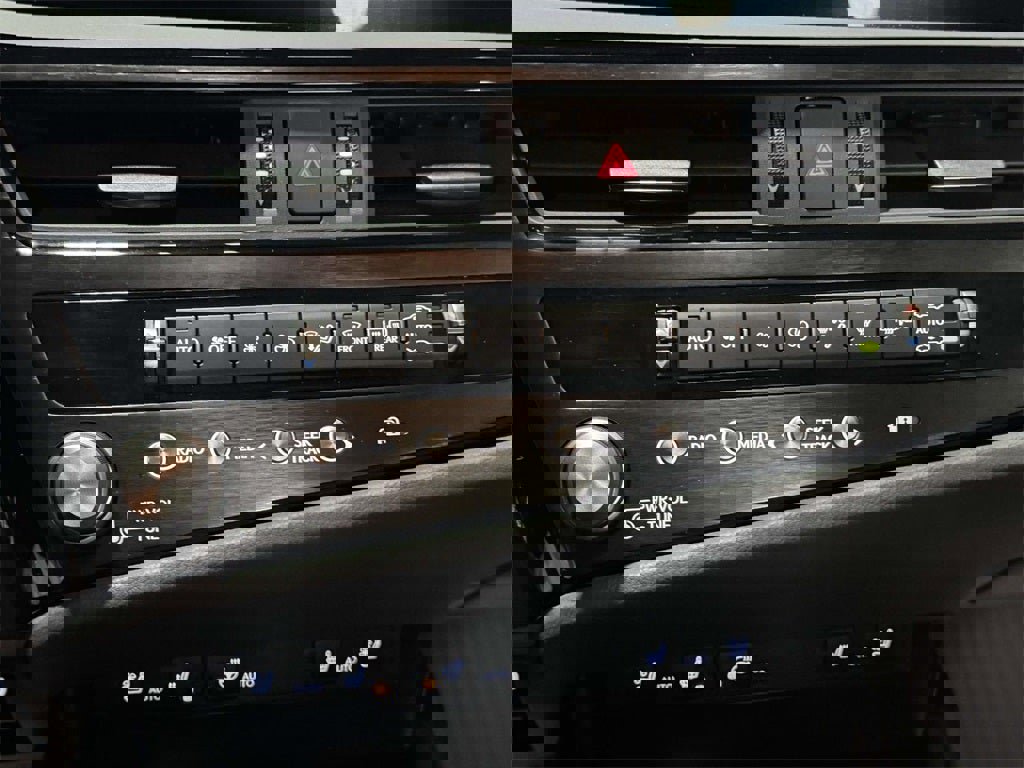 Used 2023 Lexus ES 350 w/ Premium Package image 28