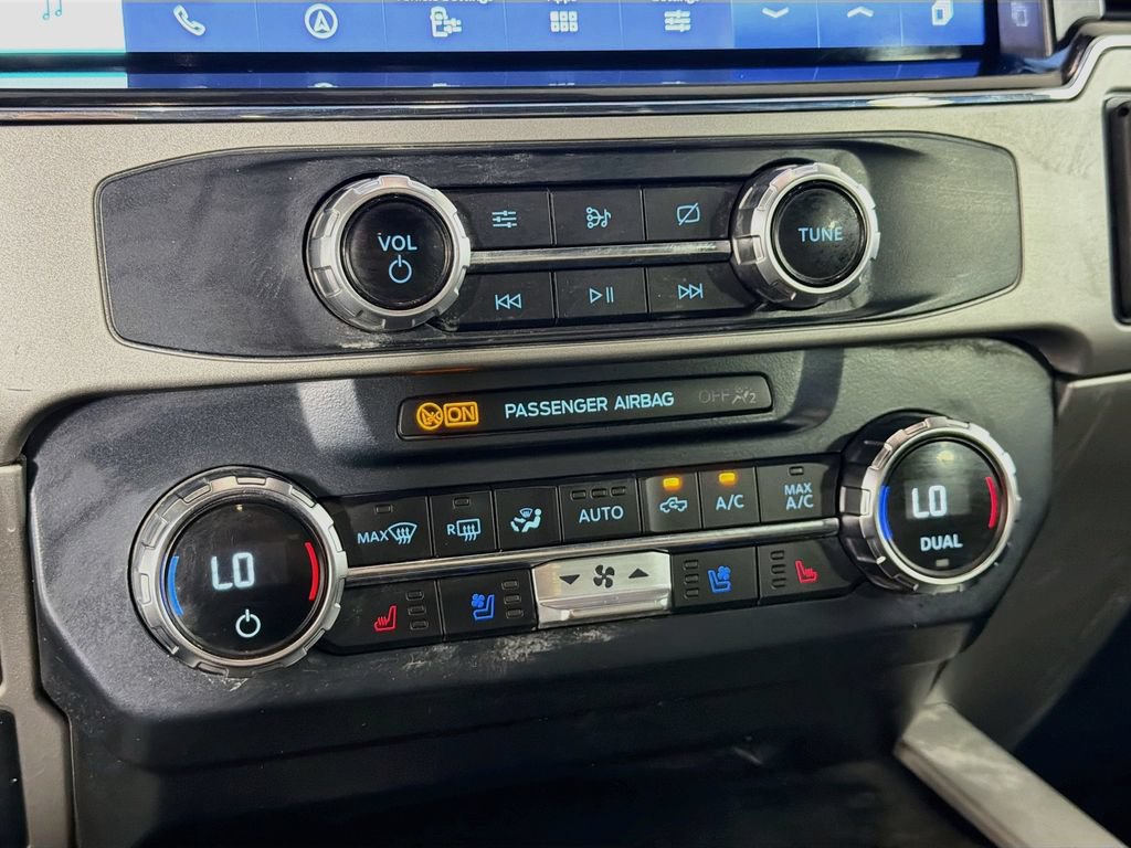 Used 2022 Ford F250 Lariat w/ Lariat Ultimate Package AWD/4WD image 16