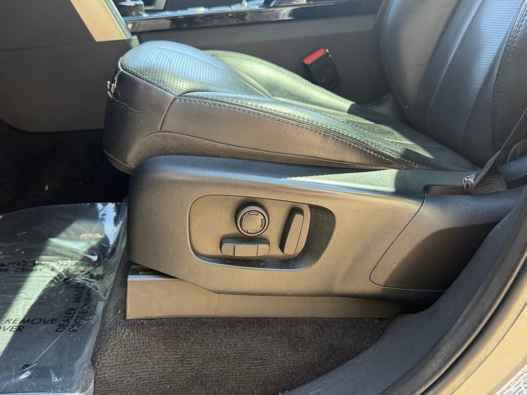 Used 2018 Land Rover Discovery HSE image 27