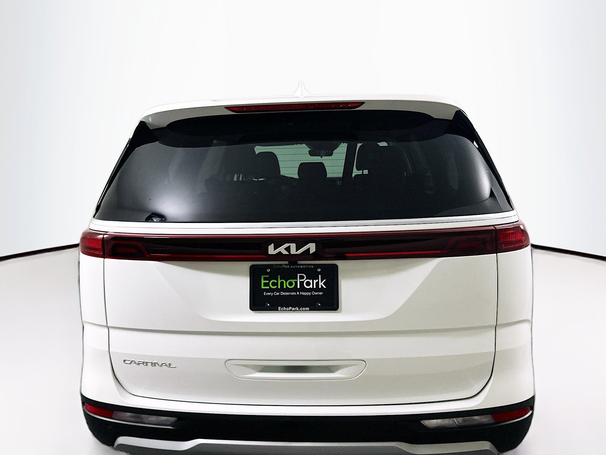 Used 2024 Kia Carnival LX image 7