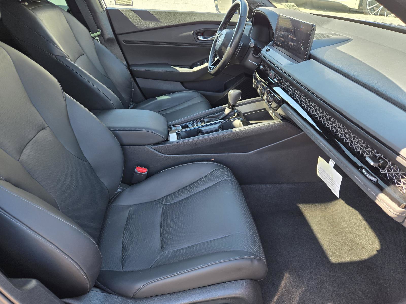 Used 2025 Honda Accord Sport image 31