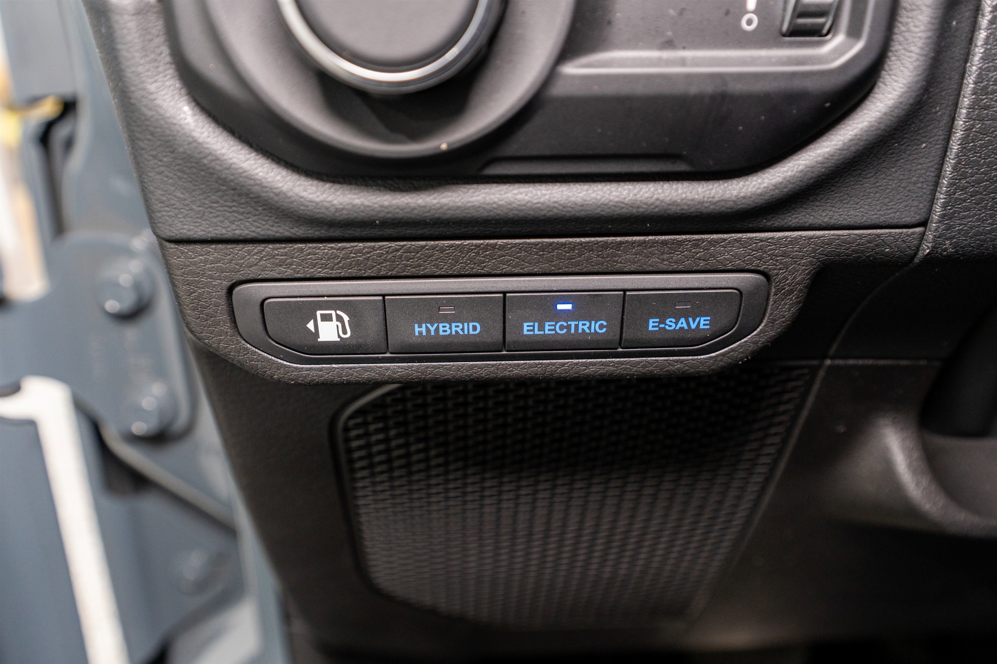 Used 2024 Jeep Wrangler Sahara w/ Safety Group AWD/4WD image 32