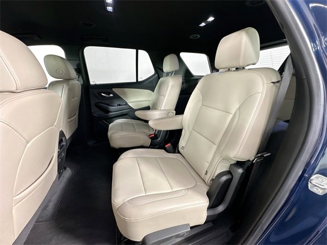 Used 2022 Chevrolet Traverse LT w/ LT Premium Package image 4