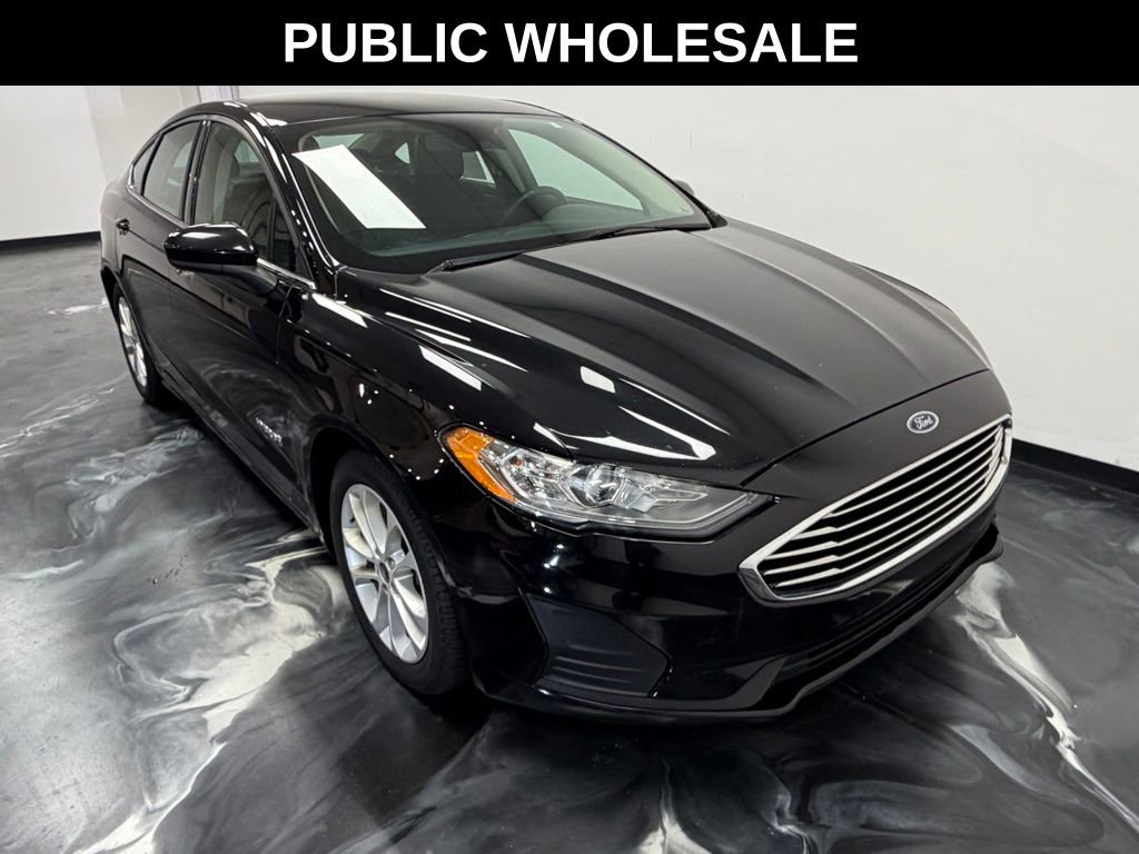 Used 2019 Ford Fusion SE FWD image 16