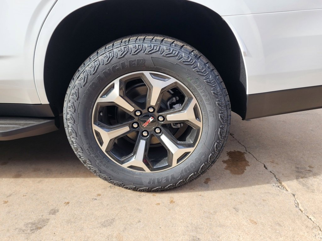 New 2026 GMC Yukon AT4 image 59