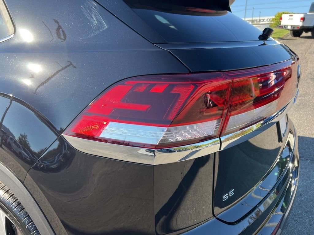 New 2026 Volkswagen Atlas Cross Sport SE image 12