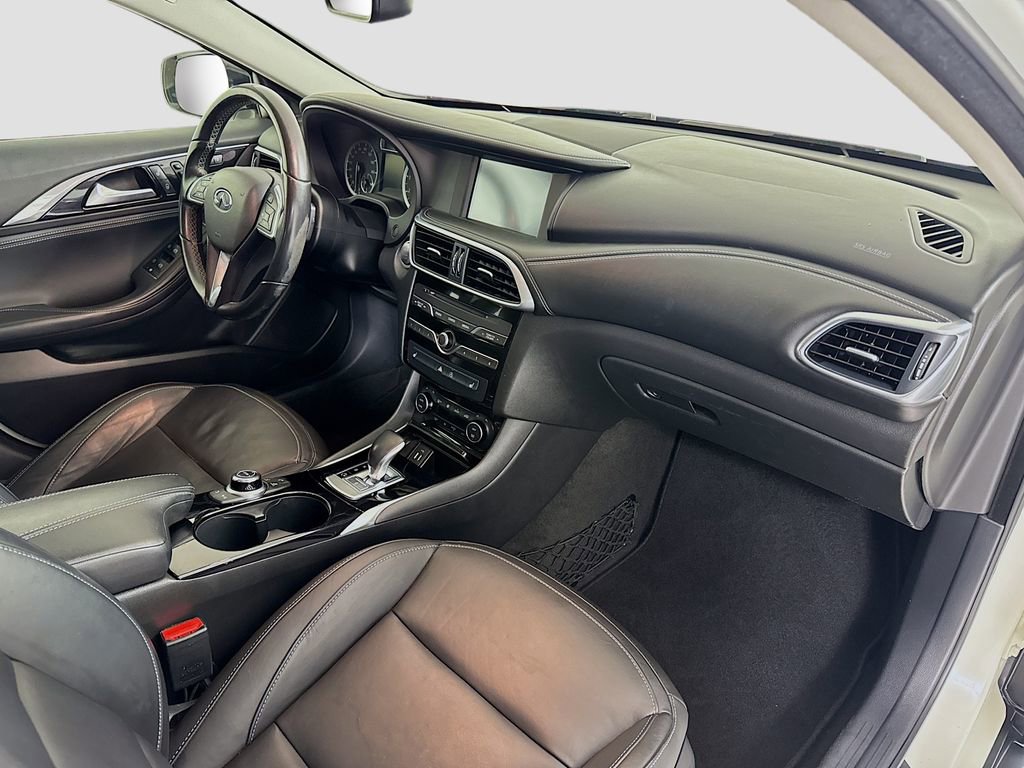 Used 2018 INFINITI QX30 AWD image 23