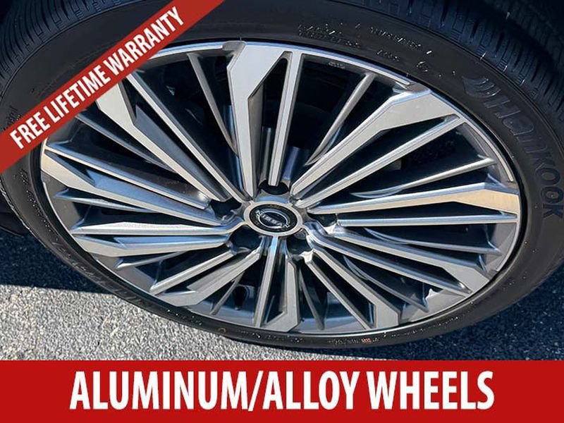 Used 2024 Nissan Altima 2.5 SL AWD/4WD image 7