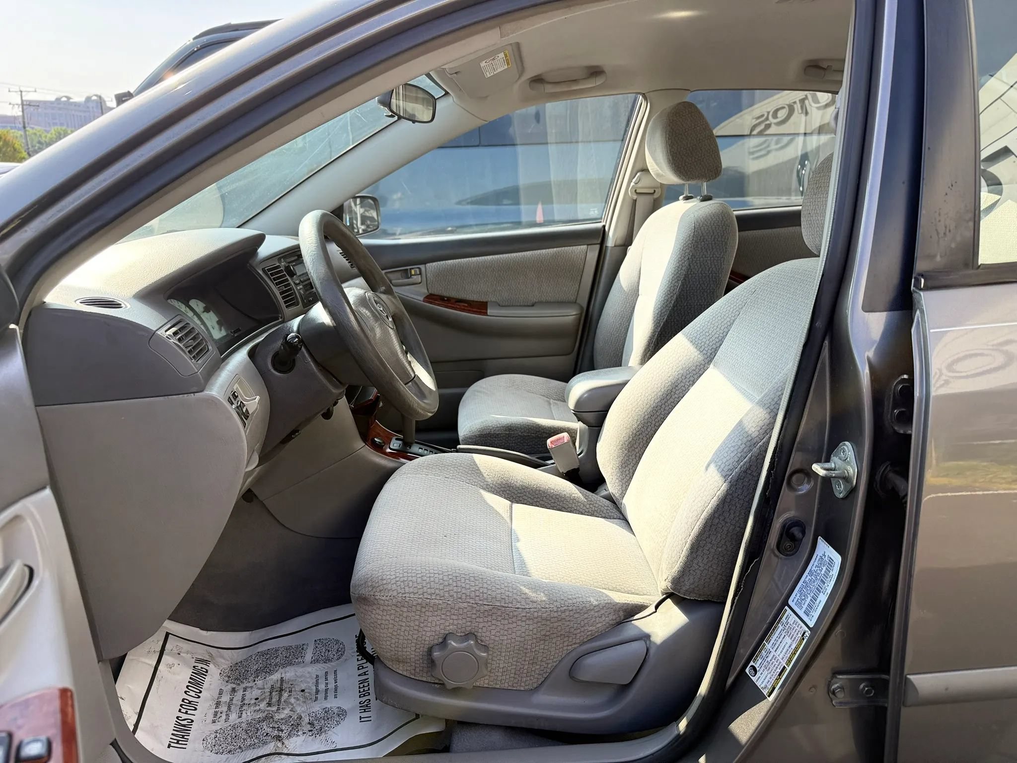 Used 2004 Toyota Corolla LE FWD image 10