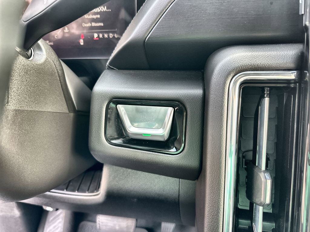 Certified 2025 GMC Yukon Denali image 17