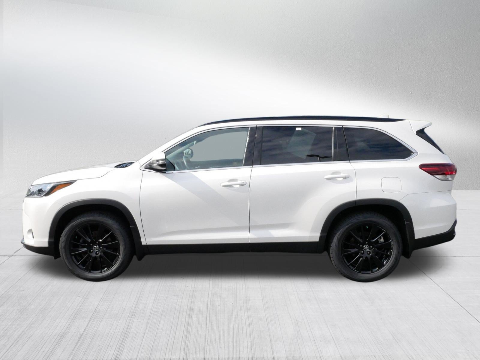 Used 2019 Toyota Highlander SE AWD/4WD image 4
