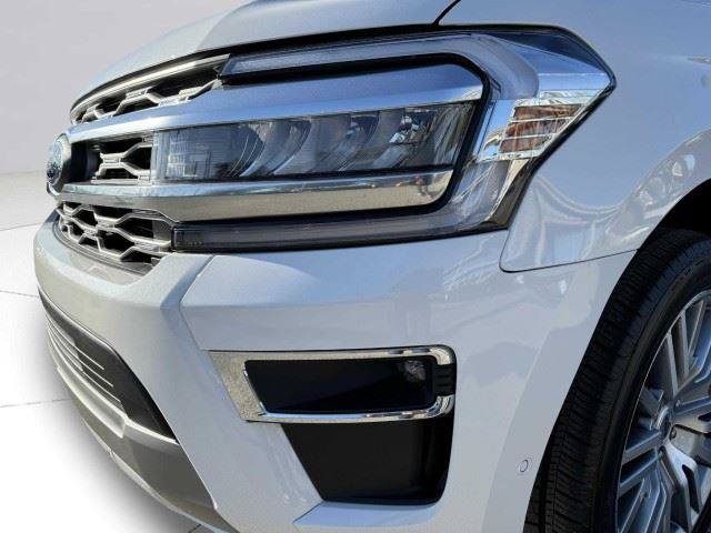 Used 2024 Ford Expedition Platinum RWD image 13