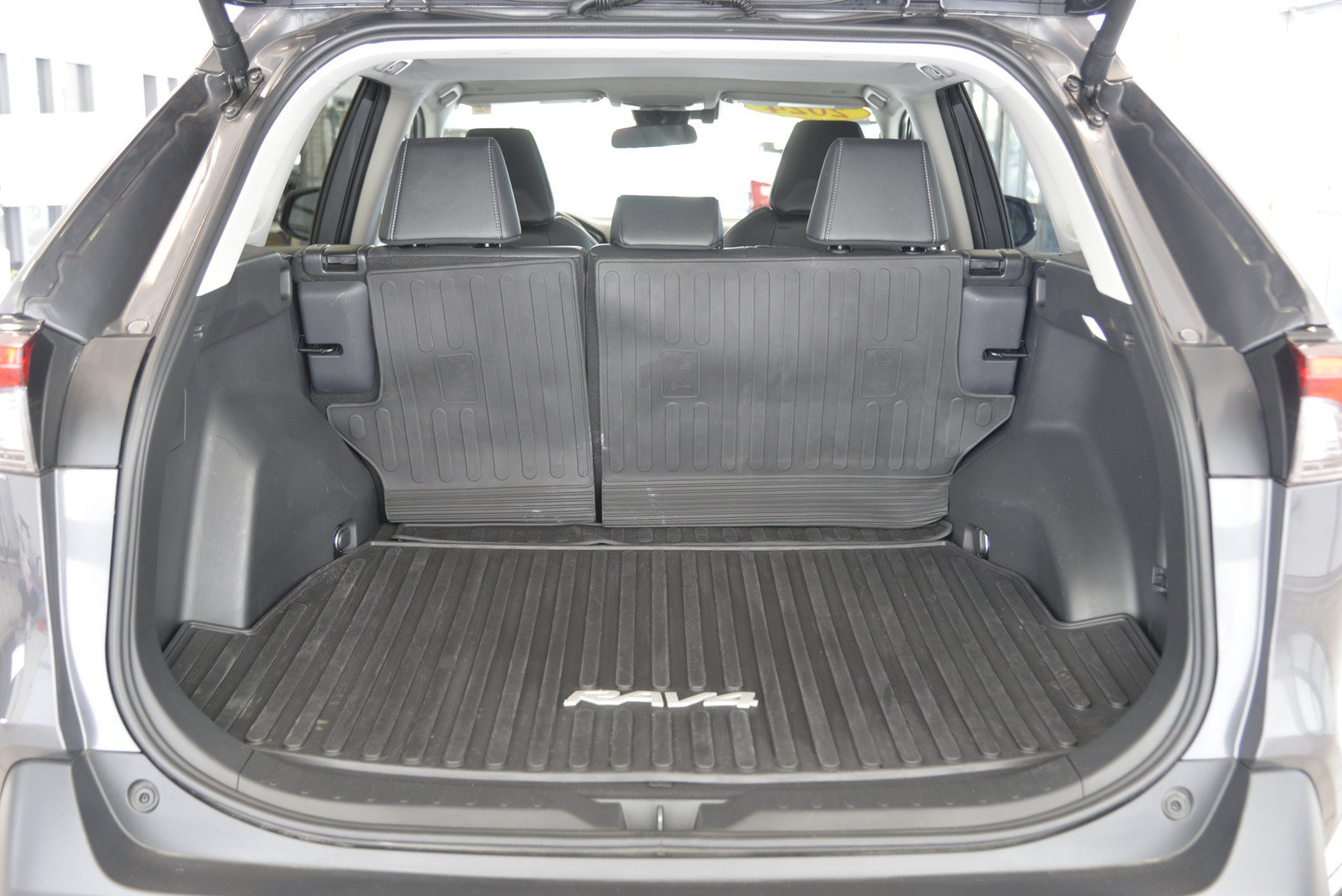 Used 2024 Toyota RAV4 XLE Premium w/ Weather Package AWD/4WD image 24